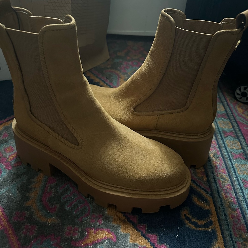 Zara tan lugg boots size 9, wore once